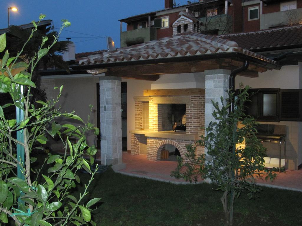 Holiday House Arena Πούλα Εξωτερικό φωτογραφία