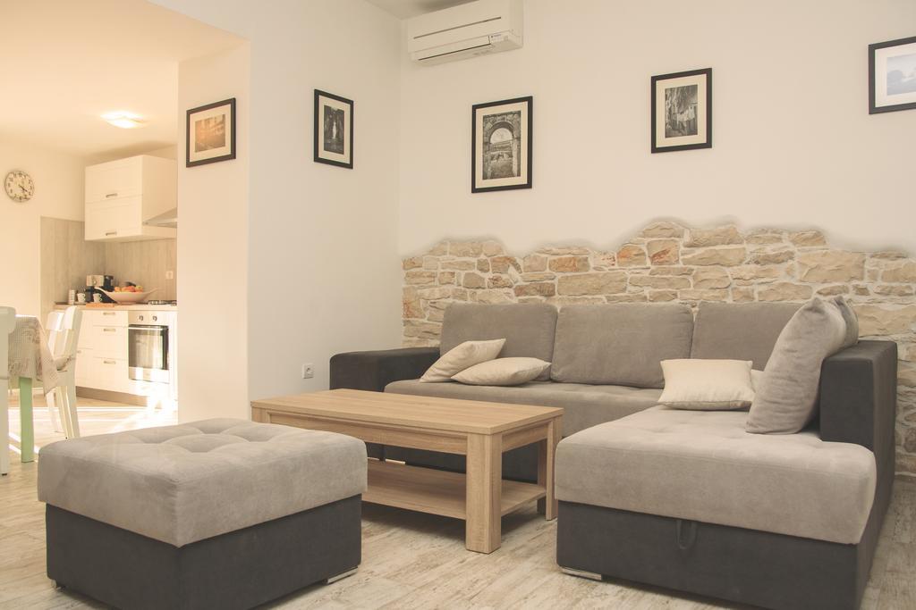 Holiday House Arena Πούλα Εξωτερικό φωτογραφία