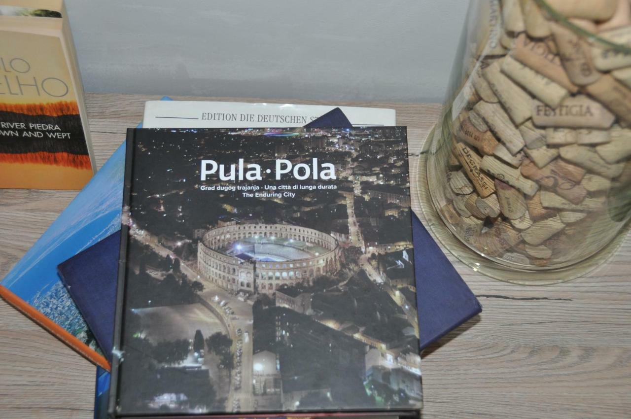 Holiday House Arena Πούλα Εξωτερικό φωτογραφία