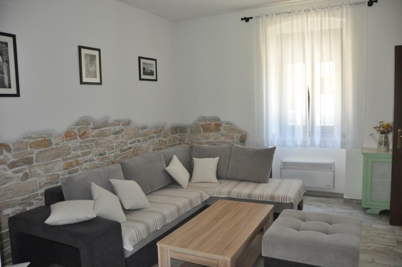 Holiday House Arena Πούλα Εξωτερικό φωτογραφία