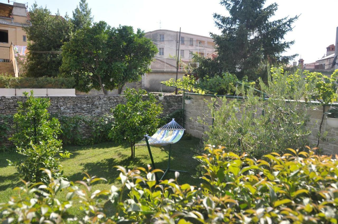 Holiday House Arena Πούλα Εξωτερικό φωτογραφία